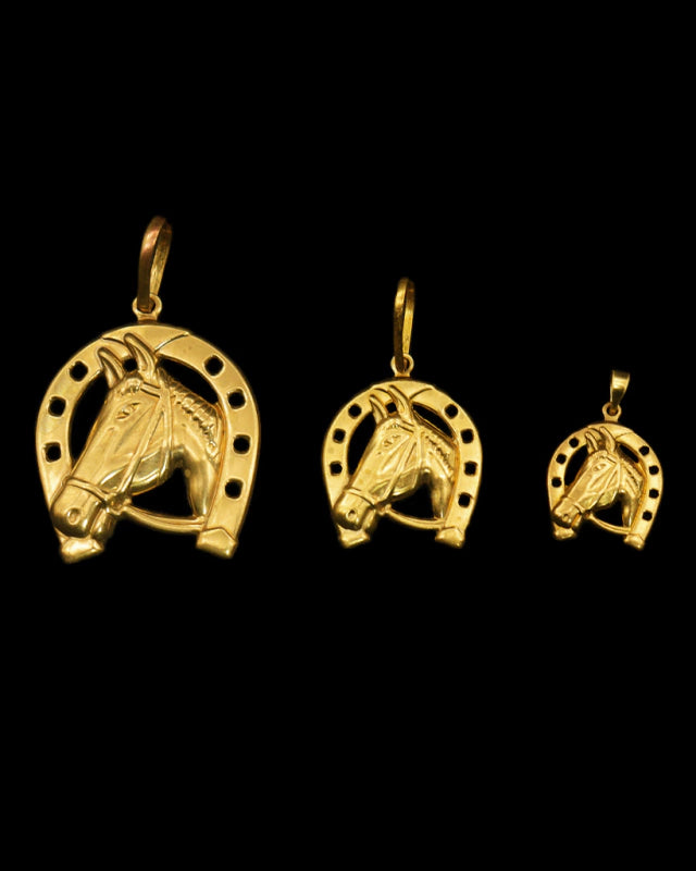 PINGENTE FERRADURA COM CAVALO