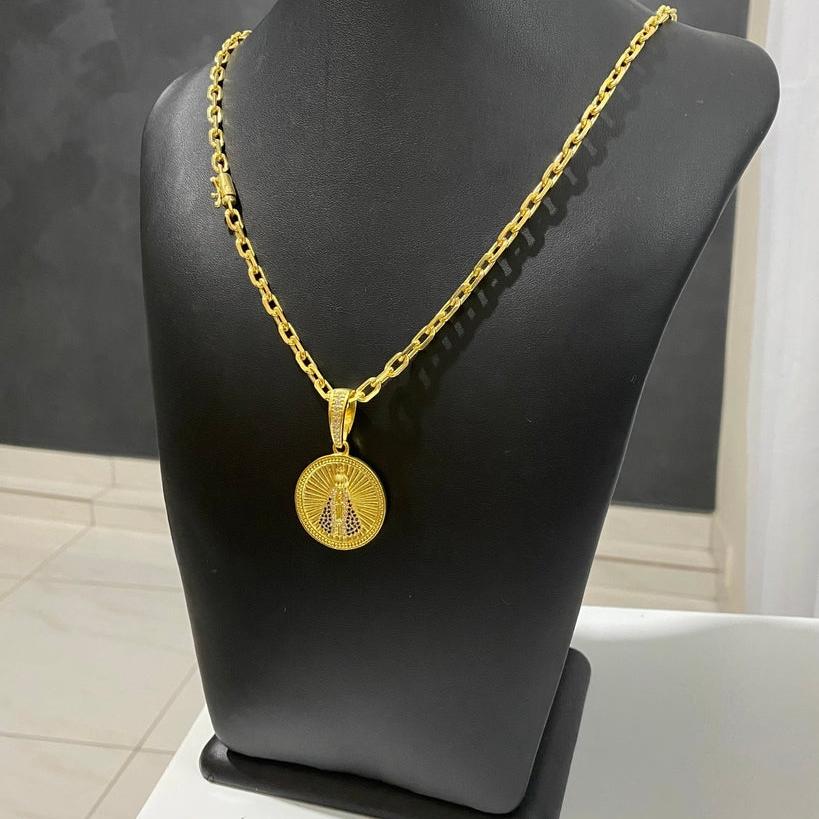 CORRENTE CADEADO DE QUINA 5MM + PINGENTE NOSSA SENHORA APARECIDA CRAVEJADO REDONDO