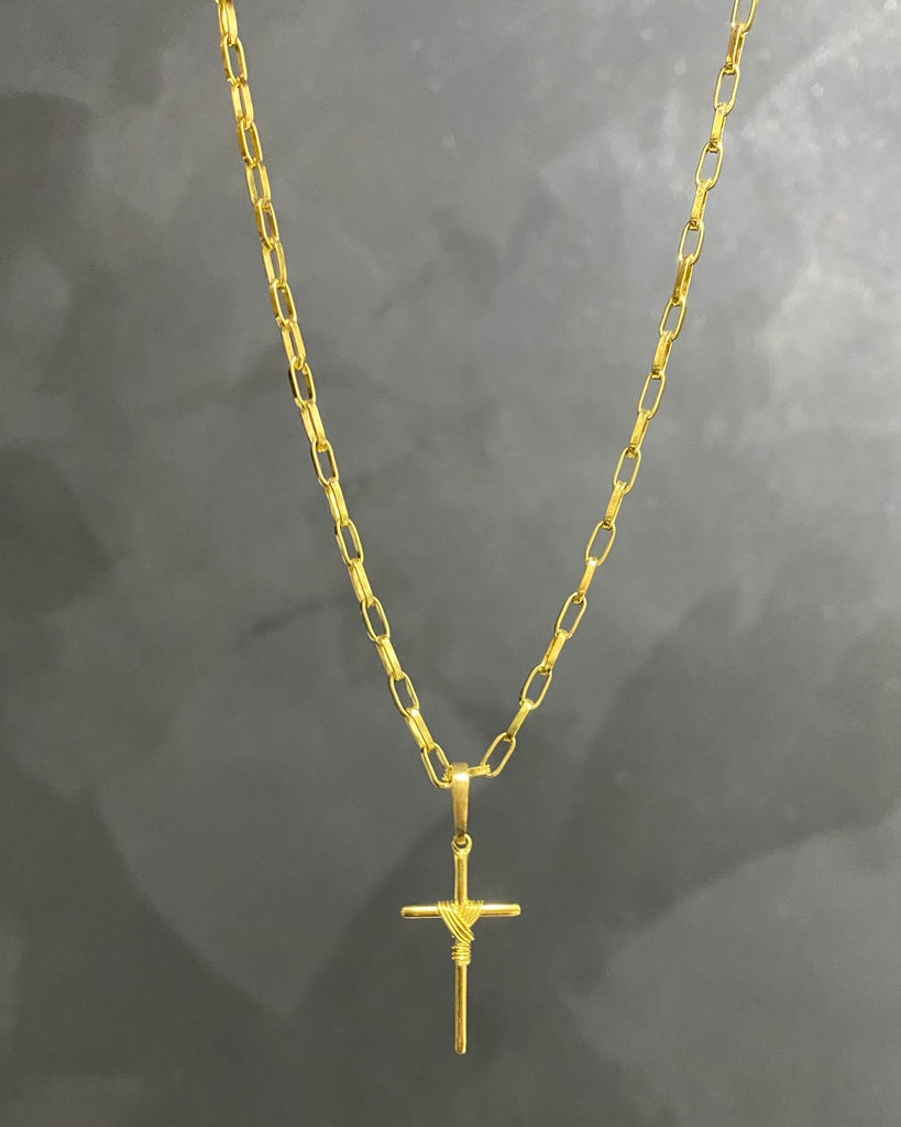 CORRENTE TIJOLINHO 3MM + PINGENTE CRUZ AMARRADA PEQUENO