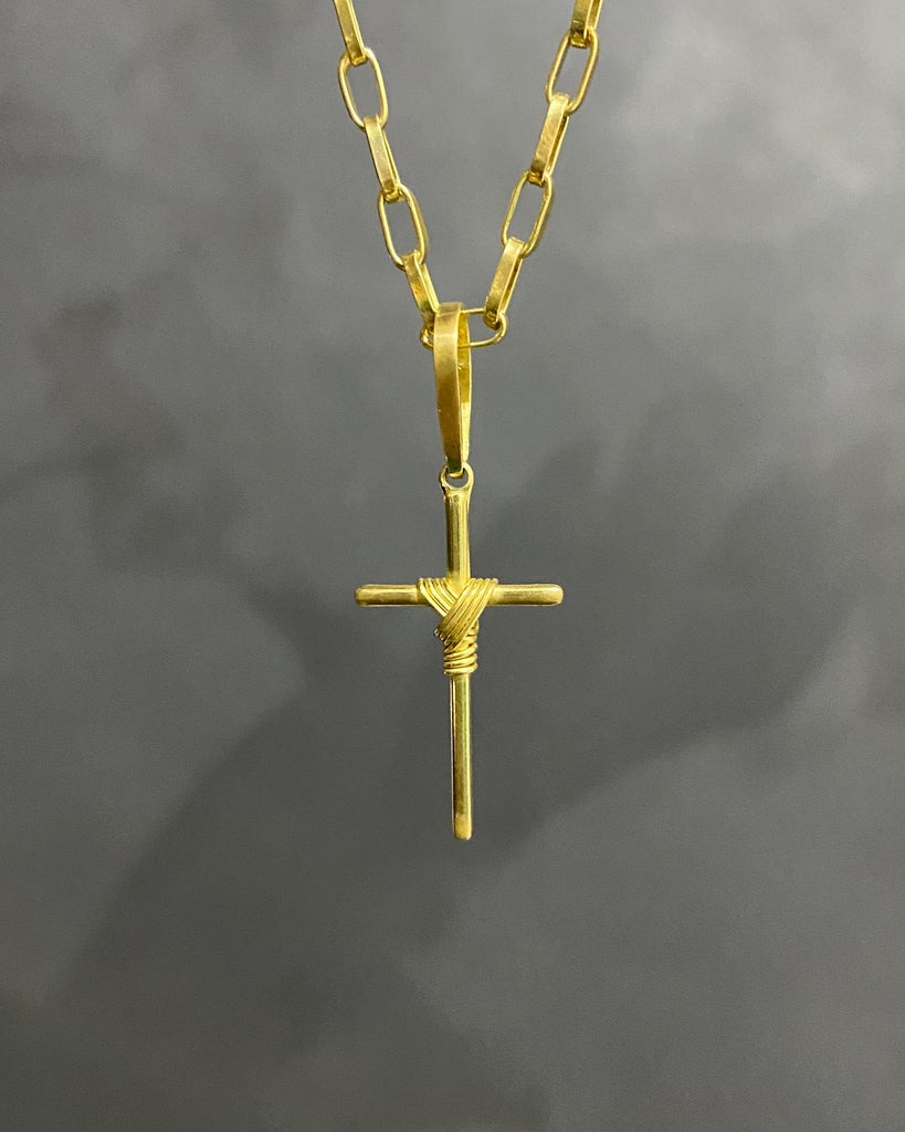 PINGENTE CRUZ AMARRADA PEQUENO - 2,5x1,5cm