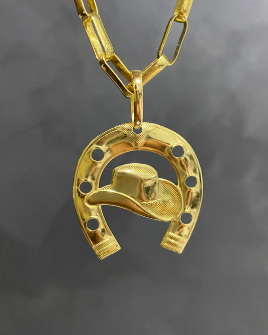 PINGENTE FERRADURA DO CHAPÉU - 3,3x3,5cm