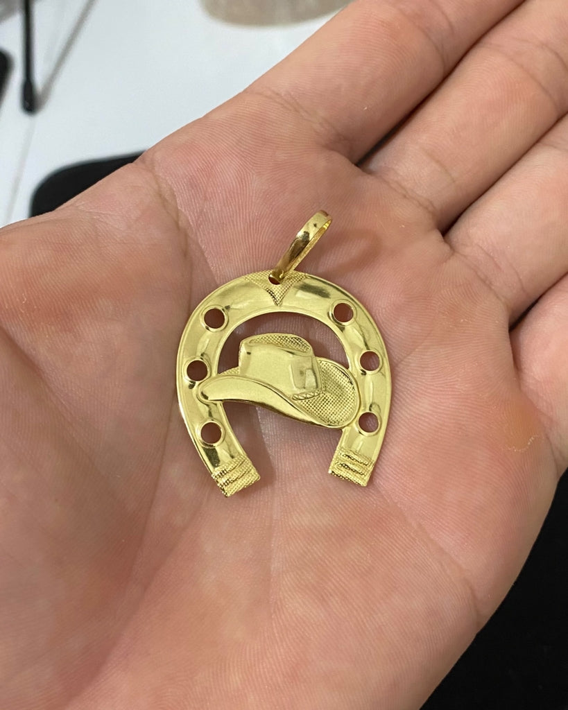 PINGENTE FERRADURA DO CHAPÉU - 3,3x3,5cm