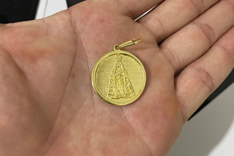 PINGENTE NOSSA SENHORA APARECIDA REDONDO - 2,8x2,8cm