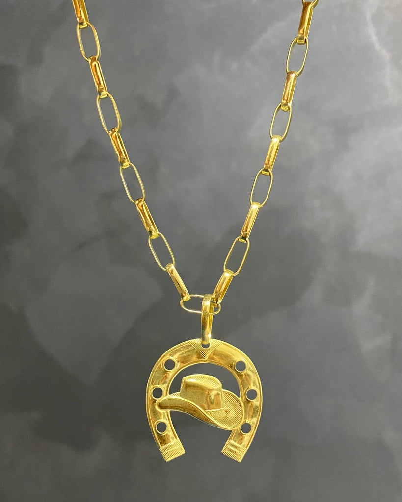 CORRENTE TIJOLINHO 5MM + PINGENTE FERRADURA DO CHAPÉU