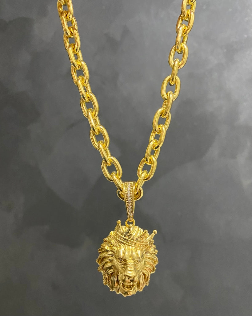 CORRENTE CADEADO 12MM + PINGENTE LEÃO CRAVEJADO