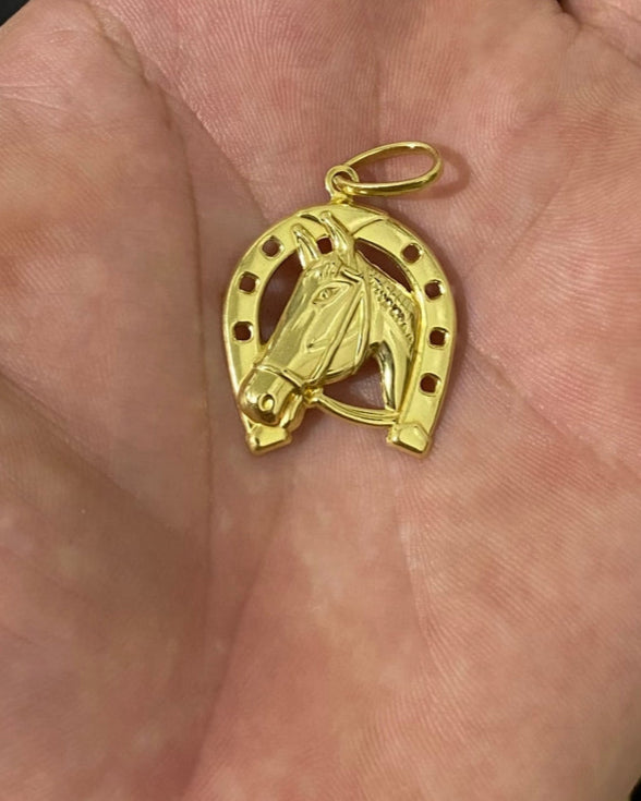 PINGENTE FERRADURA DO CAVALO MÉDIO - 2,5x2cm
