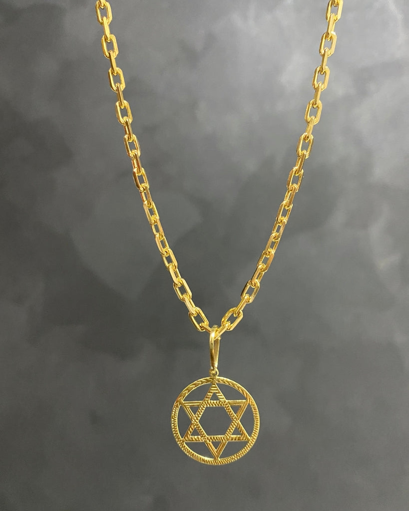 CORRENTE CADEADO DE QUINA 4MM + PINGENTE ESTRELA DE DAVI VAZADO