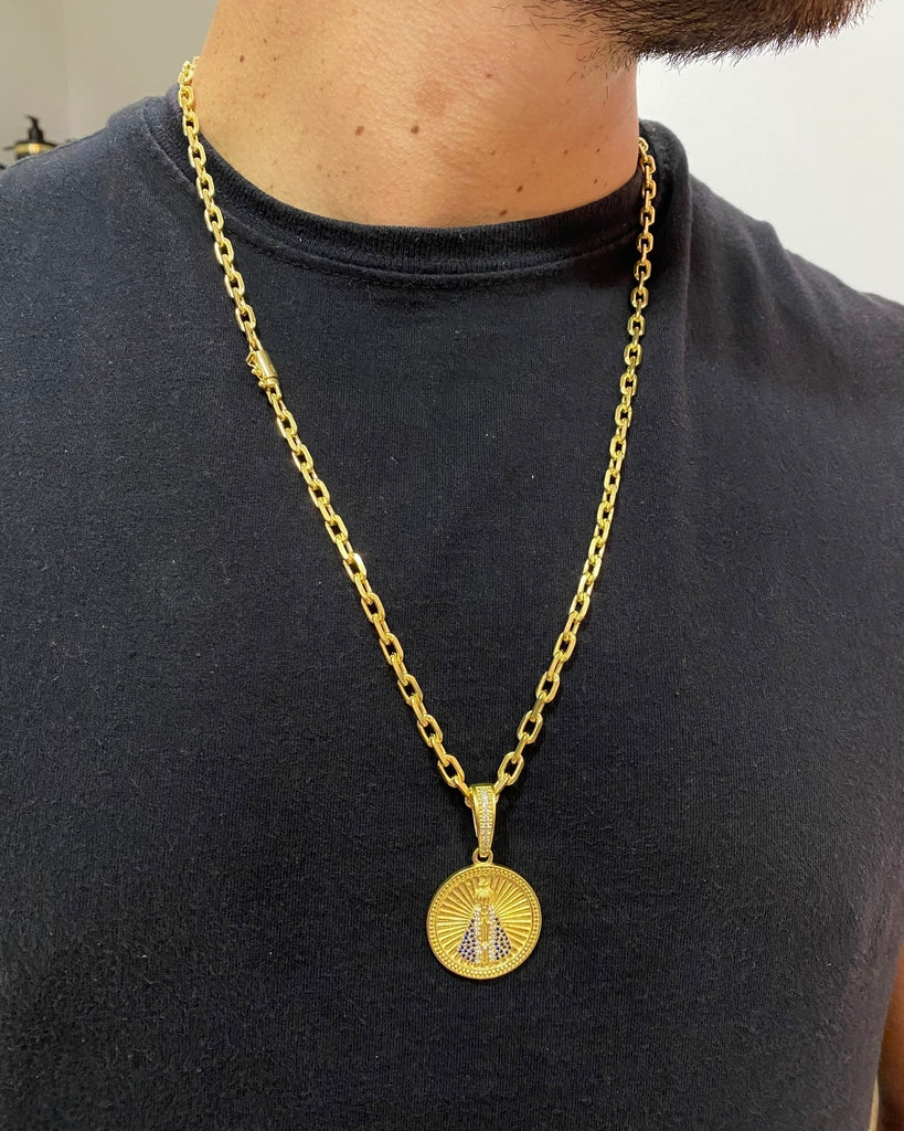 CORRENTE CADEADO DE QUINA 5MM + PINGENTE NOSSA SENHORA APARECIDA CRAVEJADO REDONDO