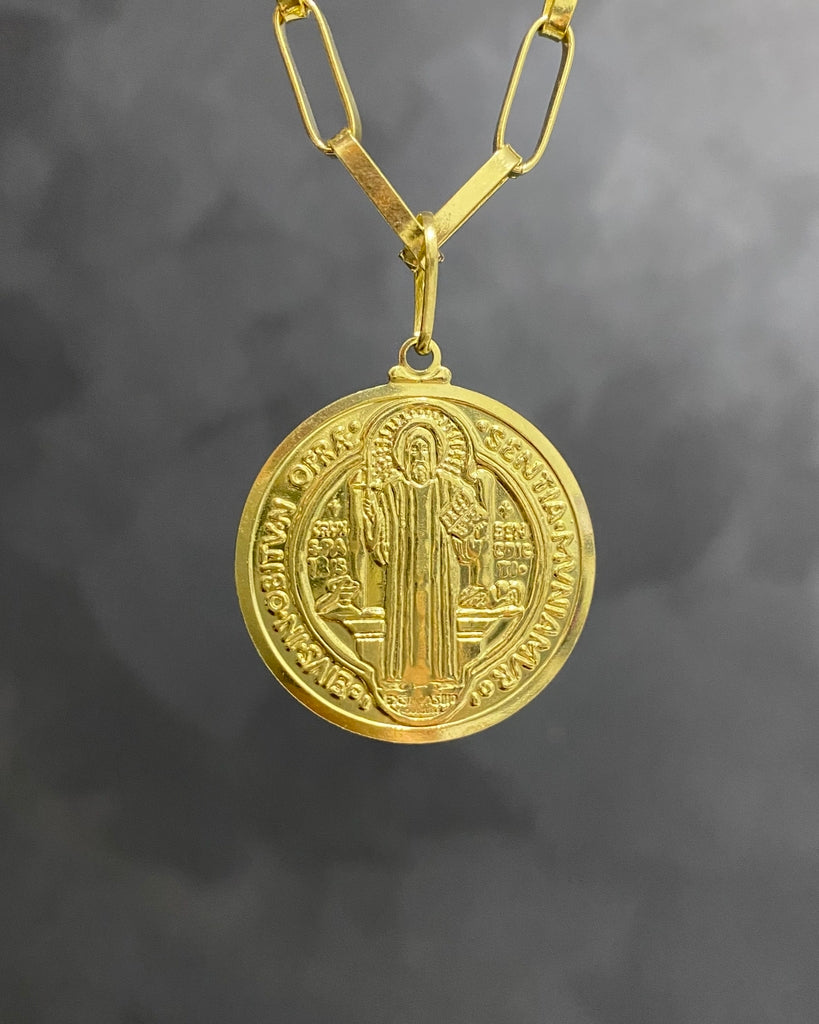 PINGENTE MEDALHA DE SÃO BENTO FRENTE E VERSO - 3,5x3,5cm