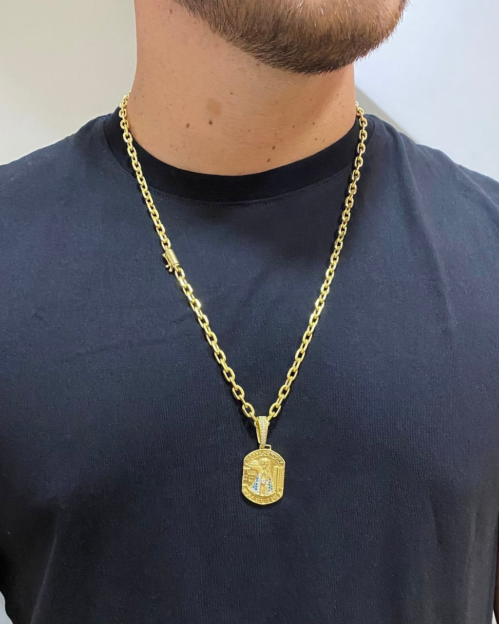 CORRENTE CADEADO DE QUINA 5MM + PINGENTE NOSSA SENHORA MÃE DE DEUS CRAVEJADO