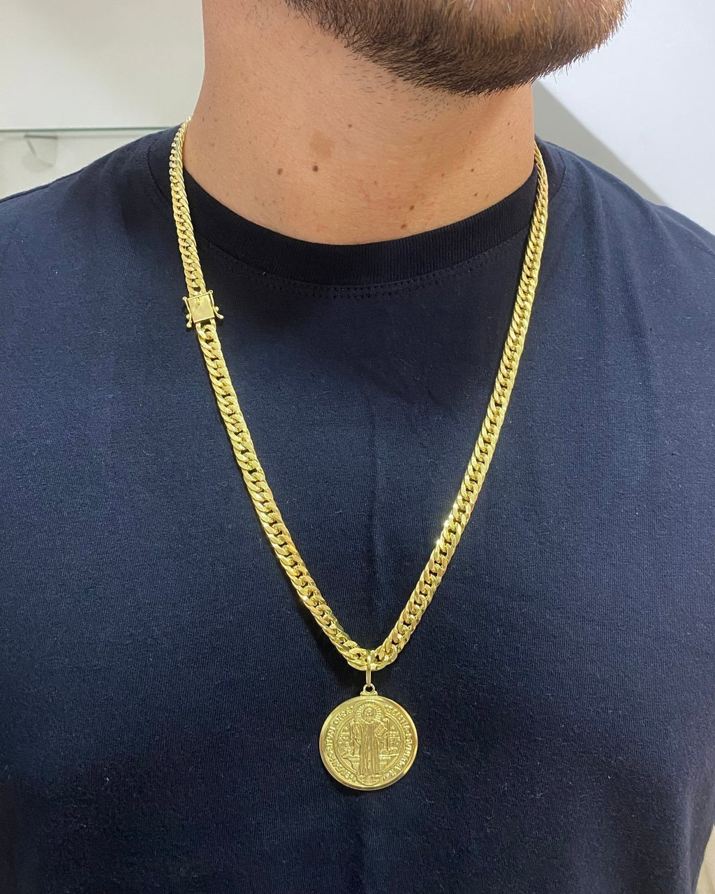 CORRENTE GRUMET LAMINADA 8MM + PINGENTE MEDALHA DE SÃO BENTO FRENTE E VERSO