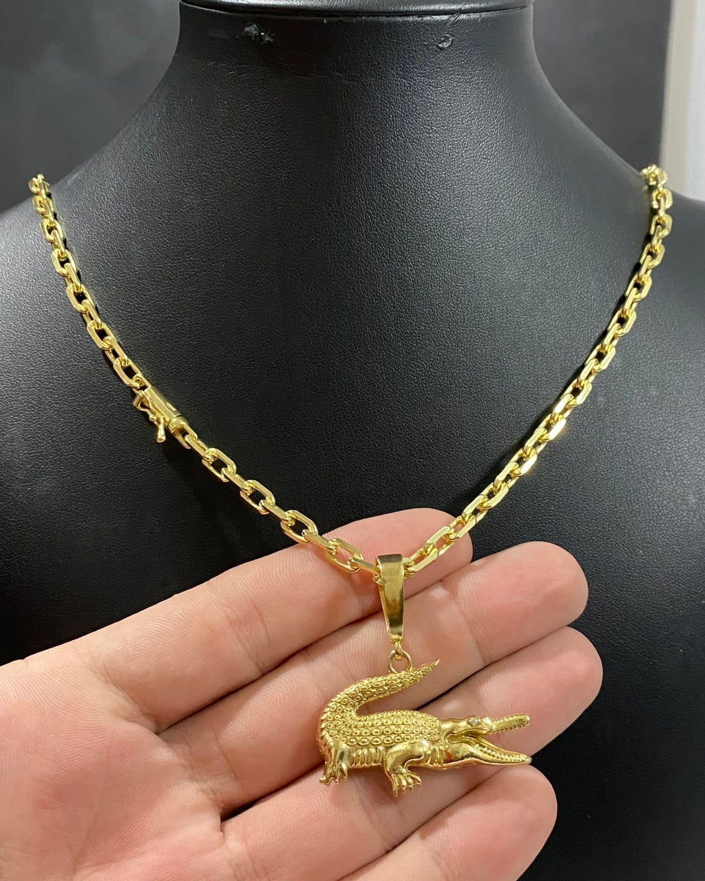 CORRENTE CADEADO DE QUINA 5MM + PINGENTE JACARÉ