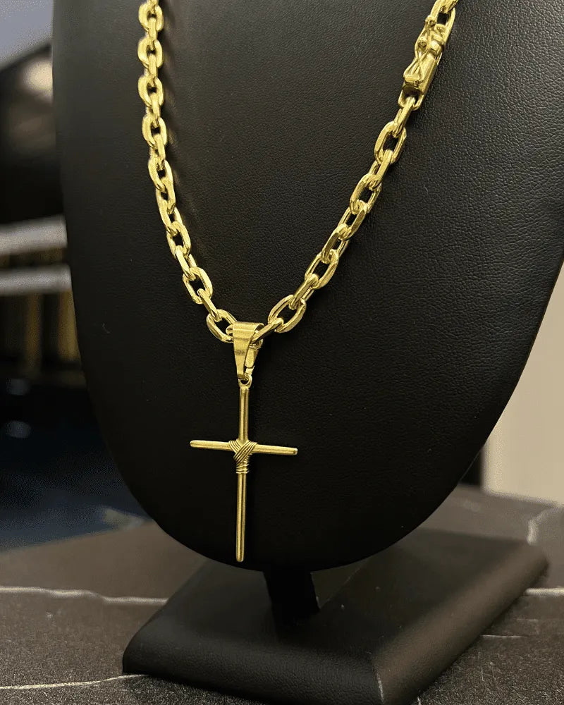 CORRENTE CADEADO DE QUINA 6MM + PINGENTE CRUZ ENROLADA MÉDIA