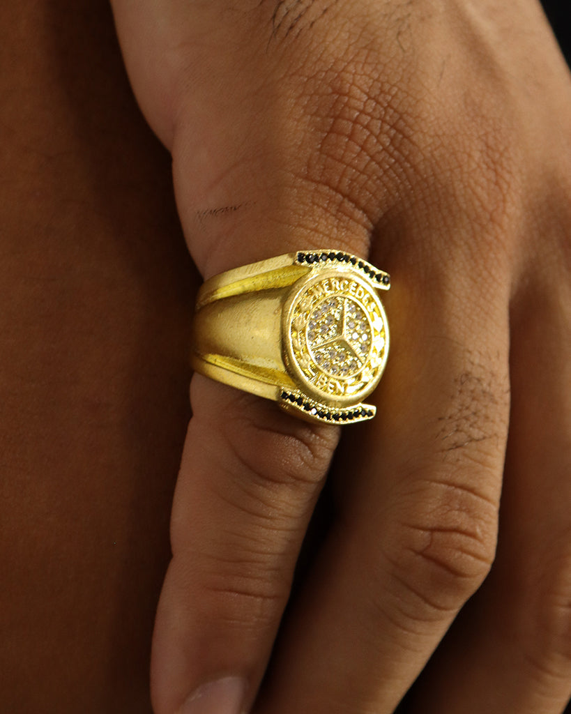 DEDEIRA: MERCEDES CRAVEJADA